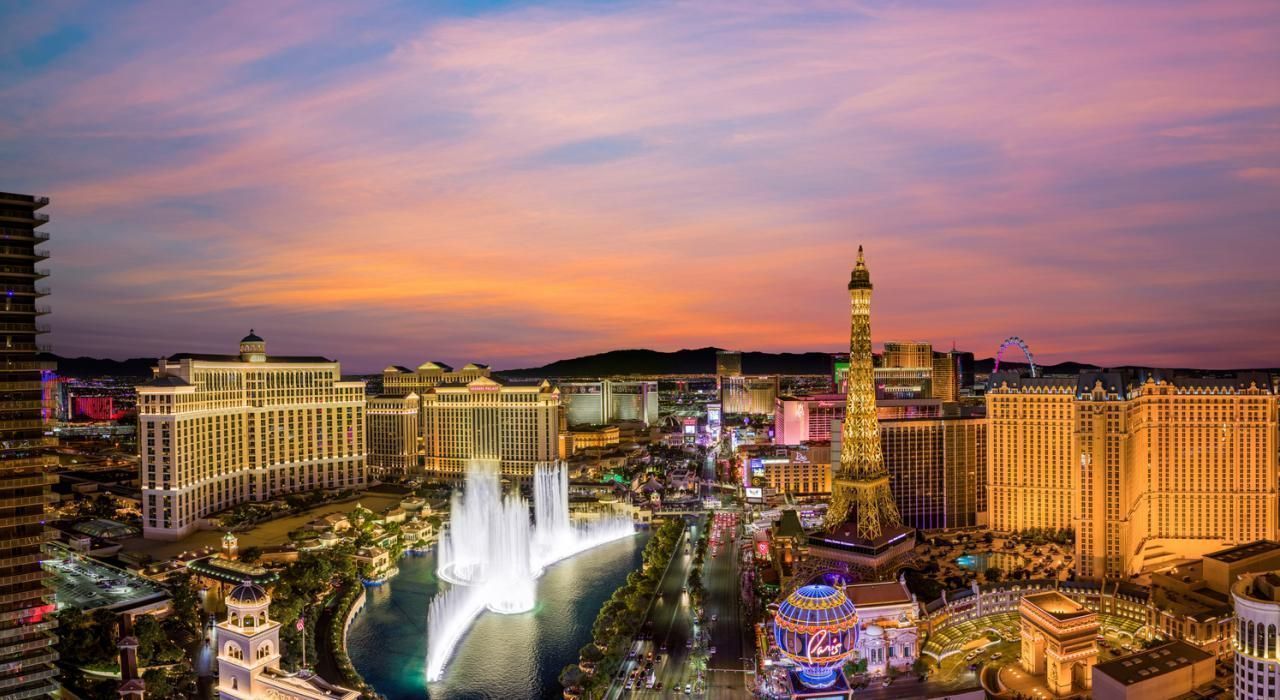 las vegas in the evening